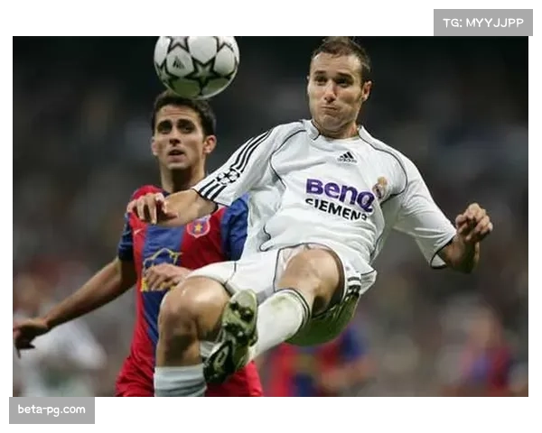 瓦伦西亚防线重组难题：科佩特富尔基耶伤缺导致防守体系崩塌